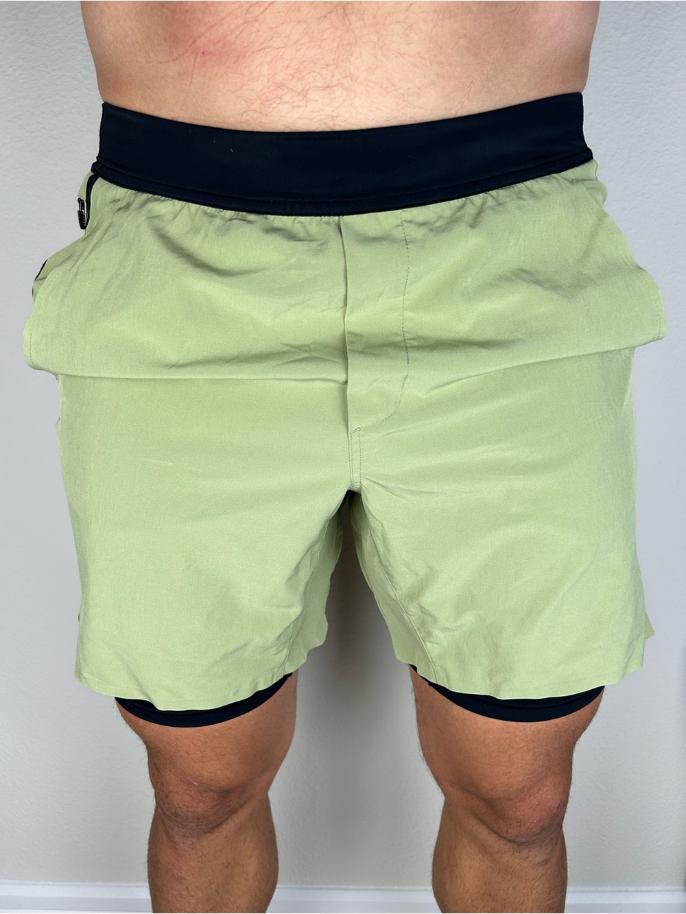 TEN THOUSAND INTERVAL SHORT Men’s size M 7” inseam green w/ liner